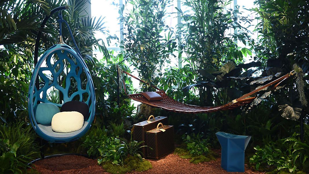 30万的屏风，86万的桌子，当Gucci、爱马仕、LV卖起了家居