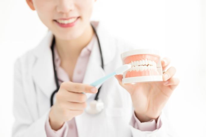 牙痛吃甲硝唑配阿莫西林可以吗,牙痛甲硝唑和什么药一起吃