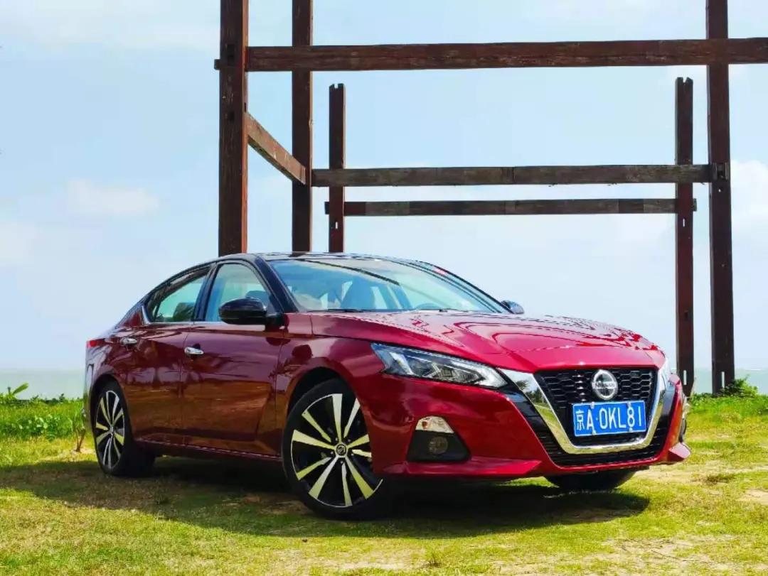 移动大沙发日产天籁,移动大沙发日产天籁2.0舒适版