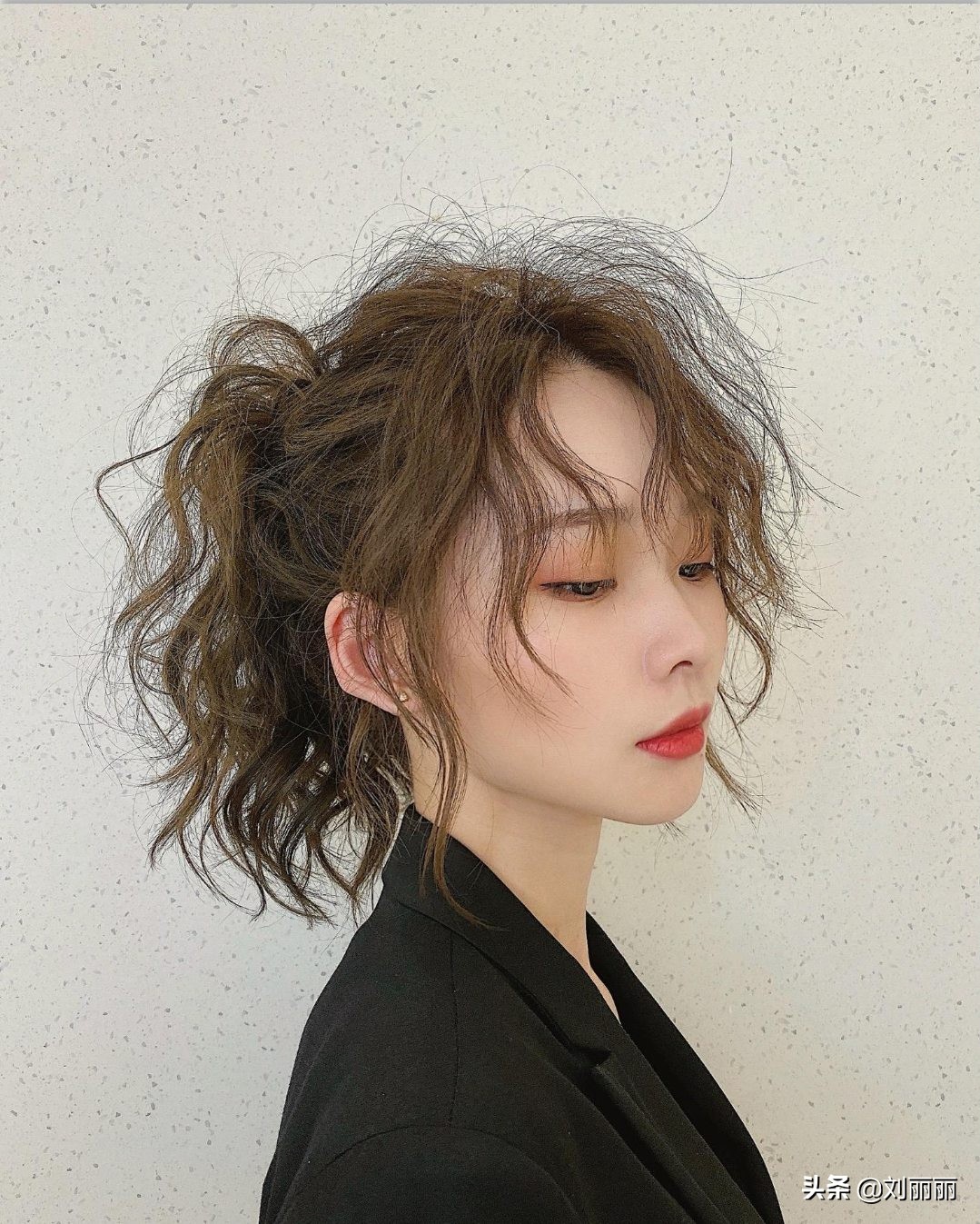 根据脸型跟你设计出更减龄的发型,看一遍就会的发型简单时尚又优雅