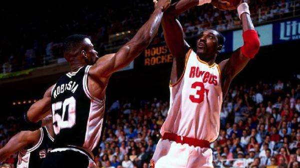 露天看台评nba现役后卫,露天看台nba关键球能力