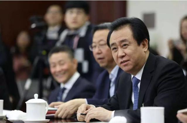 涓や綅鍓嶄腑鍥介瀵岀殑瀵规瘮,涓や釜棣栧瘜