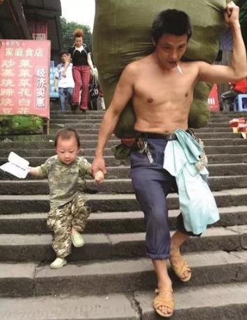 23岁重症女孩自制牛轧糖攒药费：不愿卖惨，只想有尊严地活着