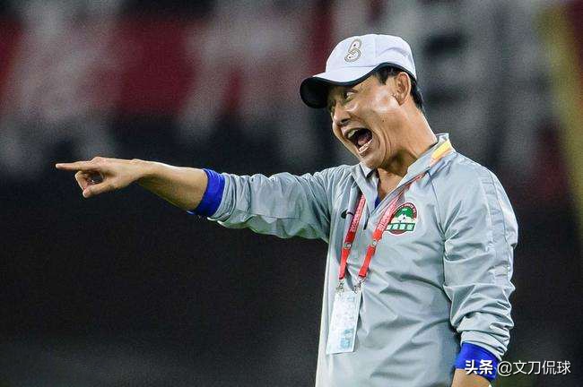 涓浗瓒崇悆鏁欑粌瀵归噷鐨殑璇勪环,涓浗鐢疯冻鍔涙尯閲岀毊