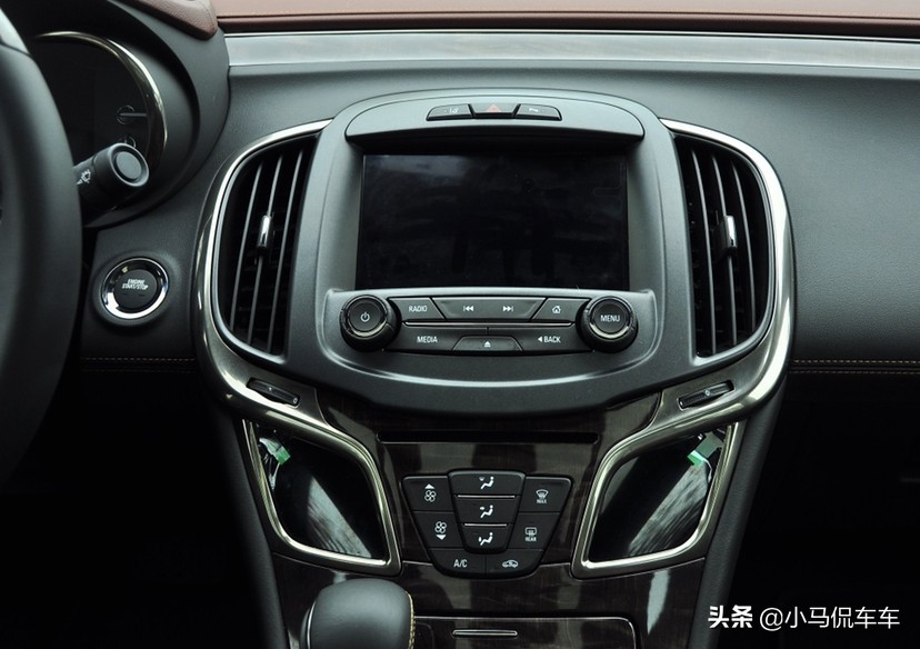 2013年的别克君越内饰，放到如今2020年是什么档次？