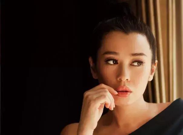 换个发型年轻10岁,换一款减龄10岁的发型