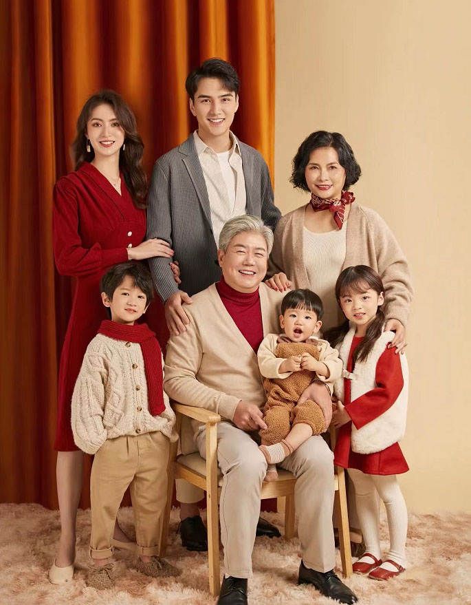 过年拍全家福服装,全家福穿什么衣服拍好看