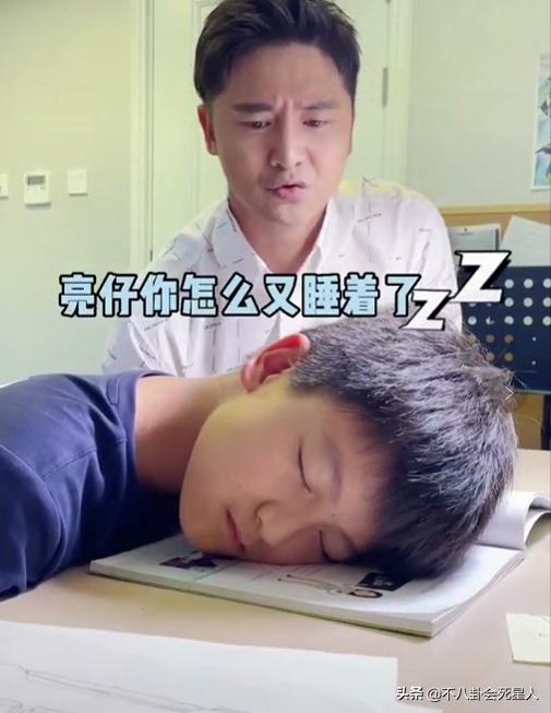 众星开学季晒娃：13岁天天腕线过裆，张嘉倪兴奋，田亮操心儿子