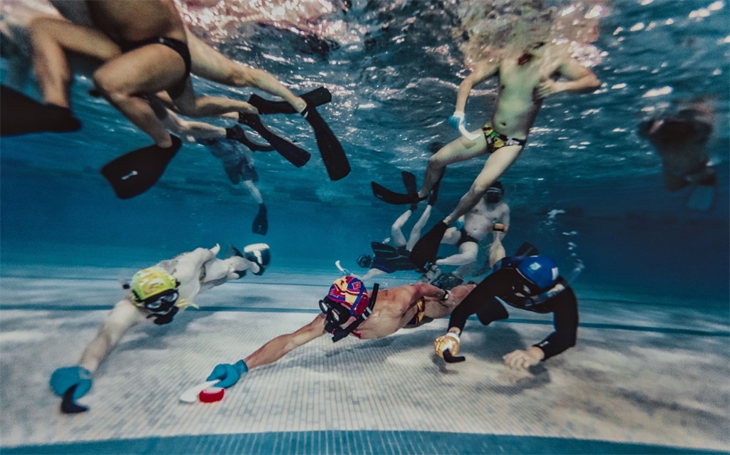 水下曲棍球憋气,水下曲棍球