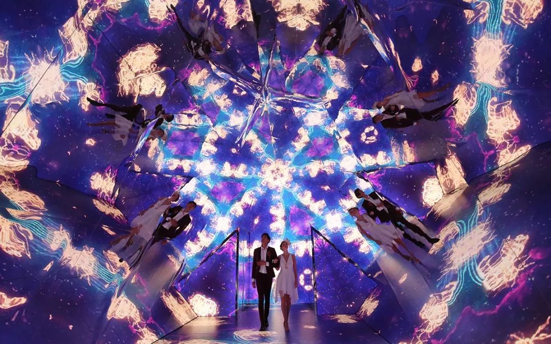 去香港看圣诞树攻略,香港中港城的圣诞树