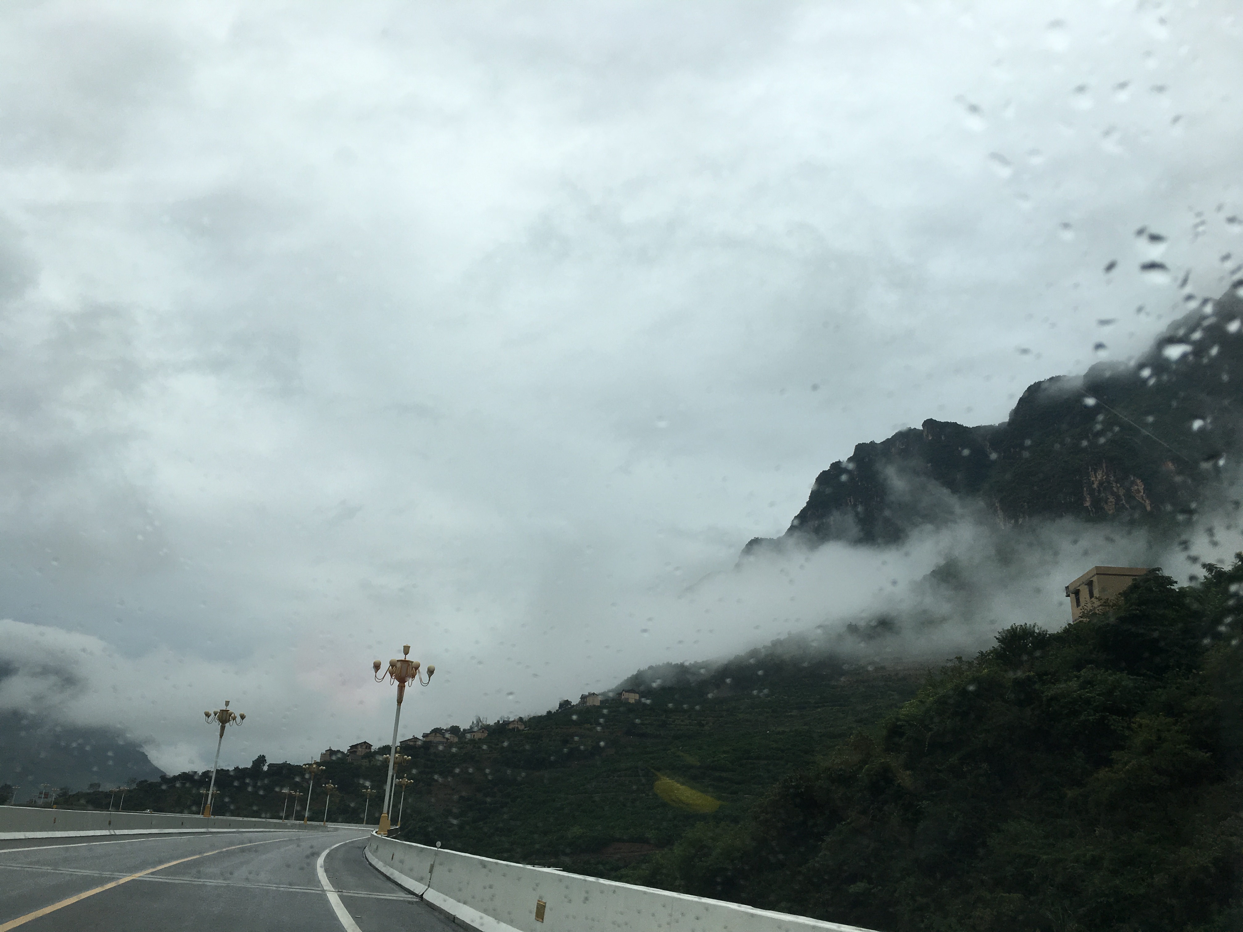 雨中神农架探秘之旅｜国庆节节武汉至神农架自驾游攻略分享