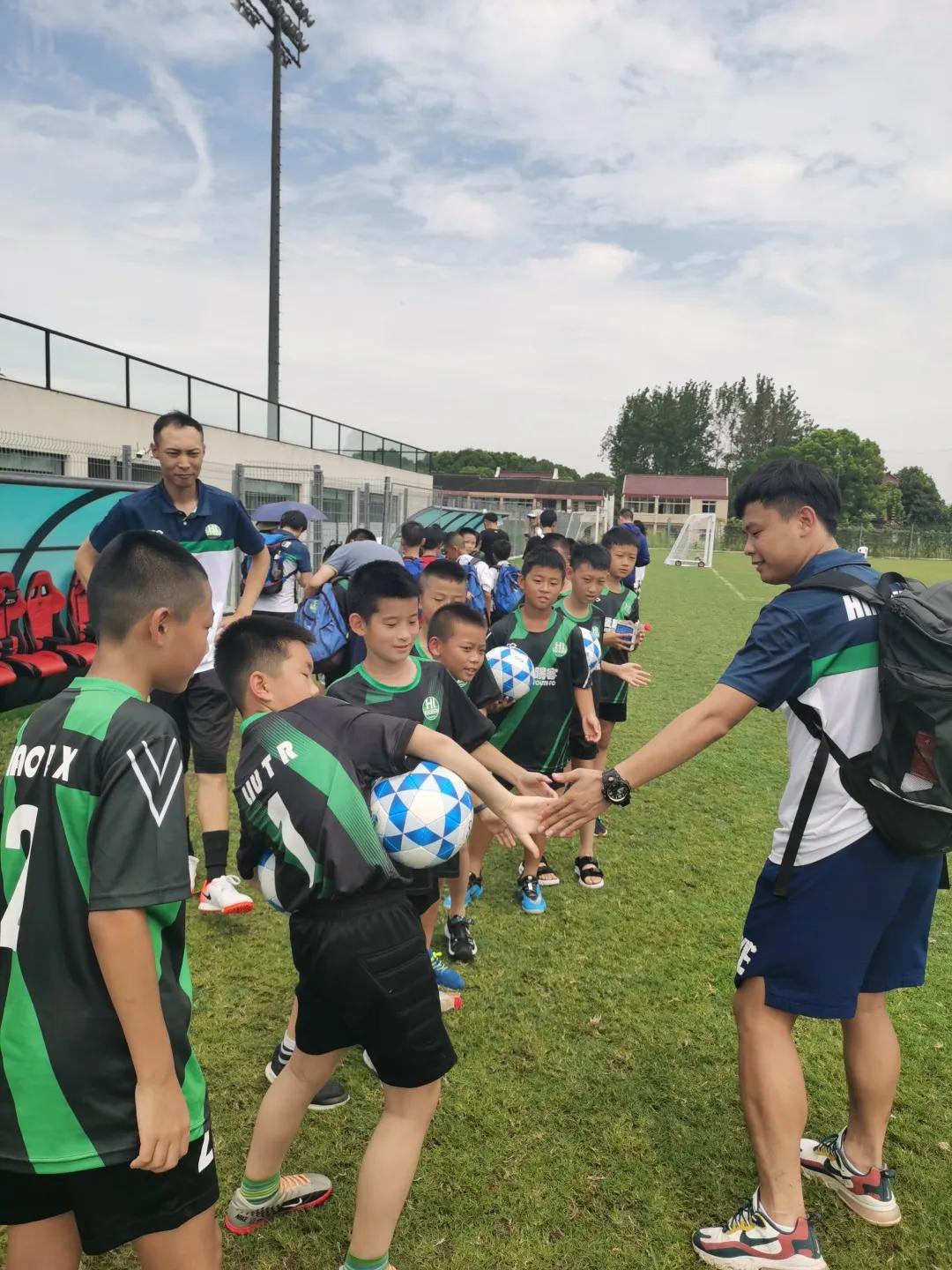 群英荟萃可以一期全拿完吗,群英荟萃重复获得多少盒子