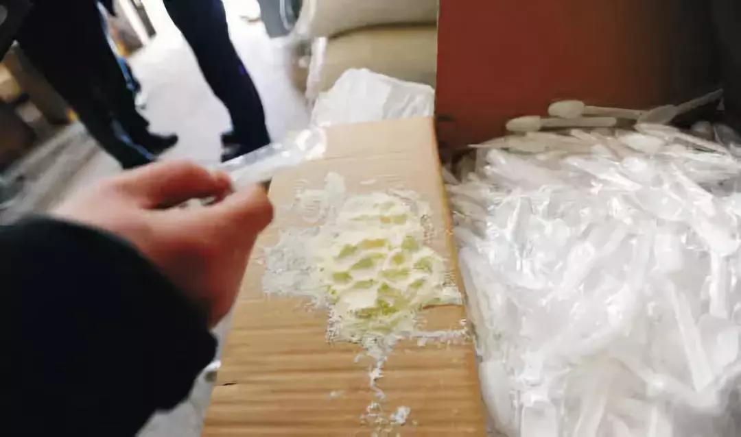 为什么香港被称为购物者的天堂,香港为什么成为购物天堂旅游热土