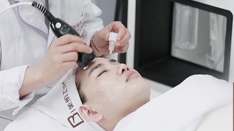 拥有ins大火的“玻璃肌”，我就是这条街上最靓的仔