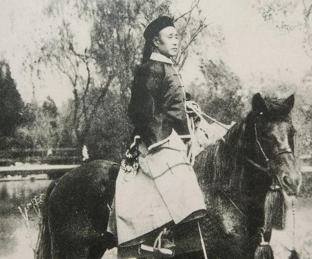 心理学上一个人老被夸奖,心理学角度表扬对他人的好处