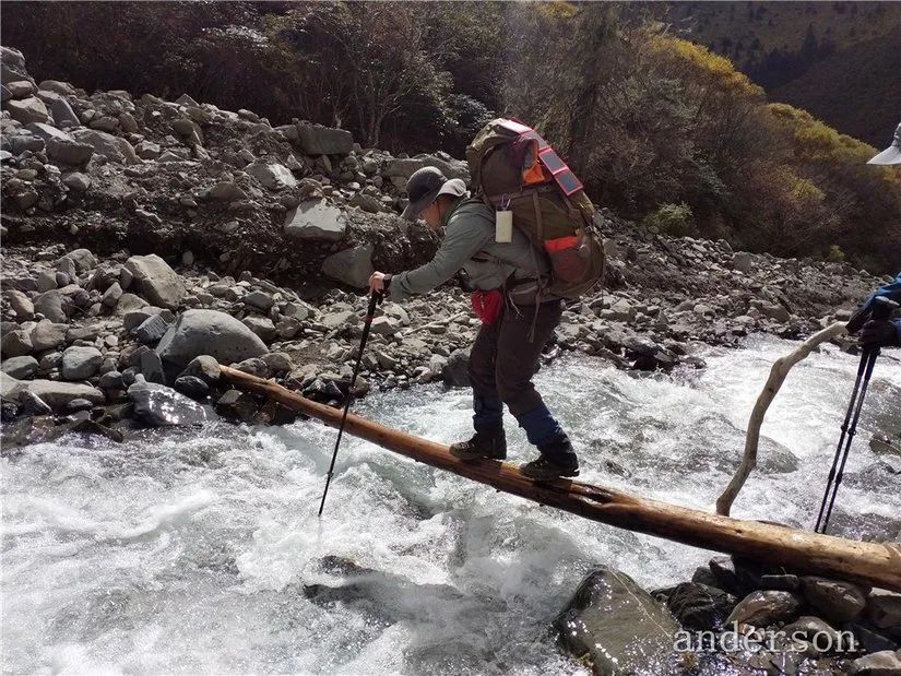 陪着贡嘎过仲秋，深夜听到女生的尖叫（上）