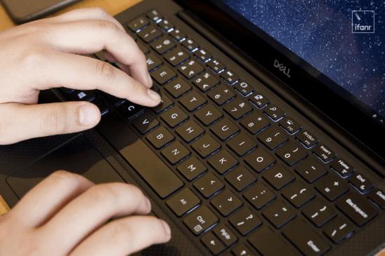 戴尔xps1393608550u高温自动关机,戴尔xps139310和macbookair