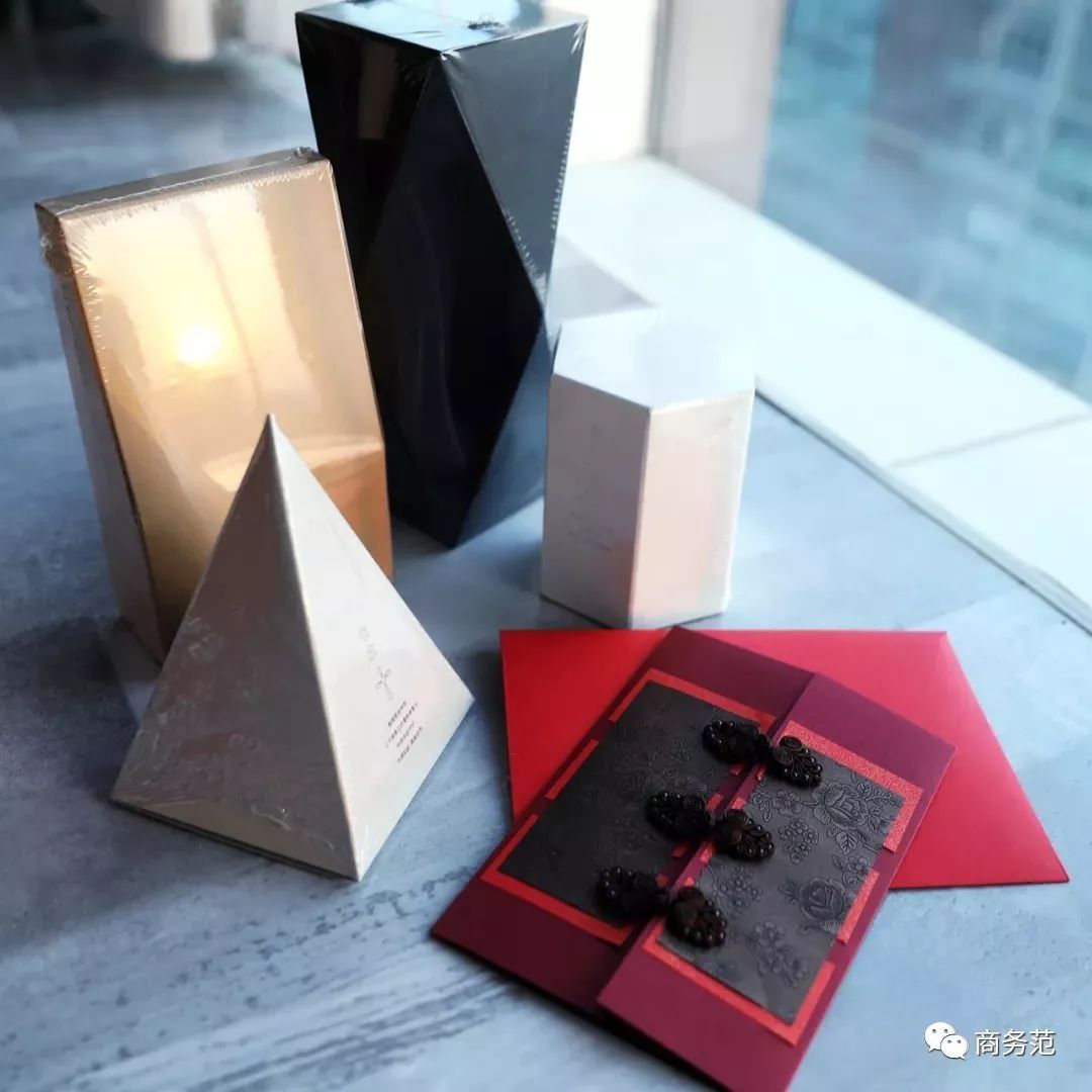 拆开之前收到的54个快递，每一份都让人感到美好