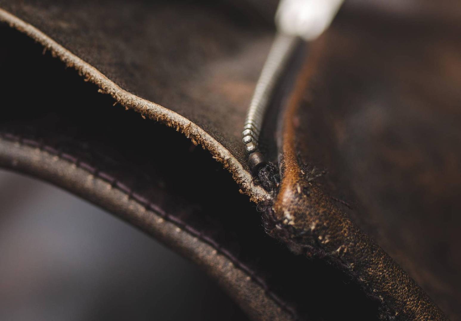 男小牛皮翻毛皮复古做旧皮衣,牛皮复古做旧皮衣男中长款