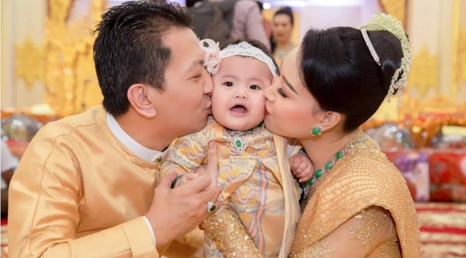 缅甸翡翠饰品大全,缅甸翡翠百万级别的翡翠