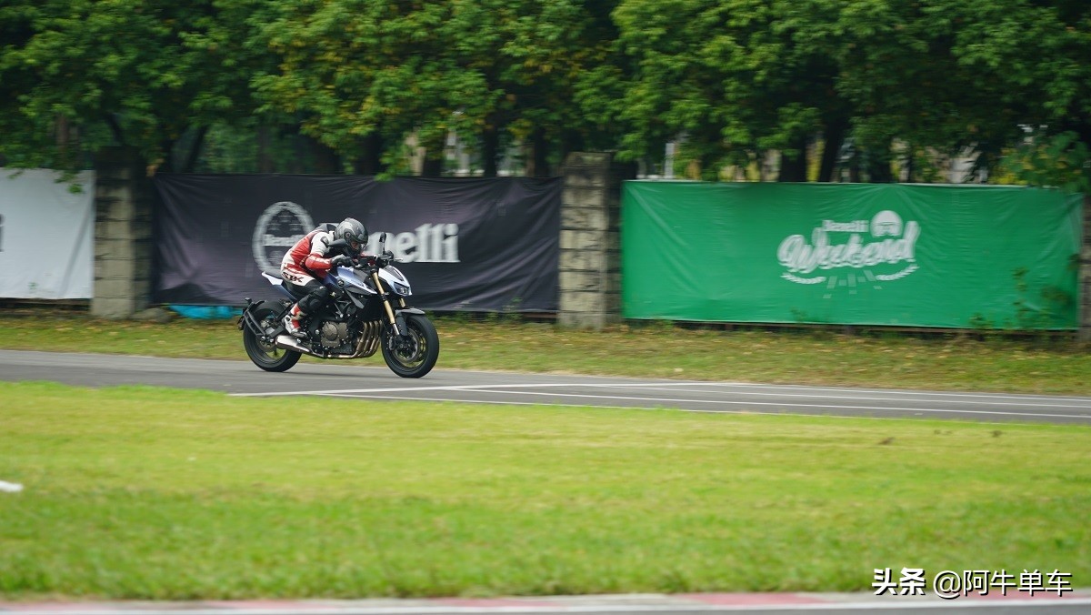 阿牛说车——赛道上的追600到底怎么样？