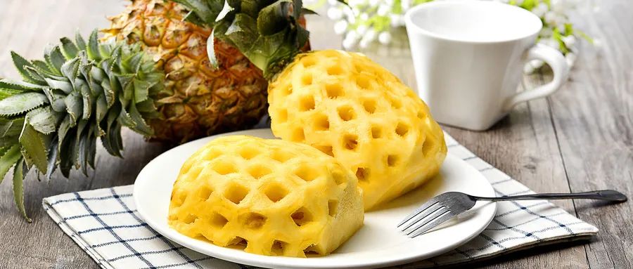 《本草纲目》上没有菠萝，菠萝助消化，但吃多了上火“割肠”