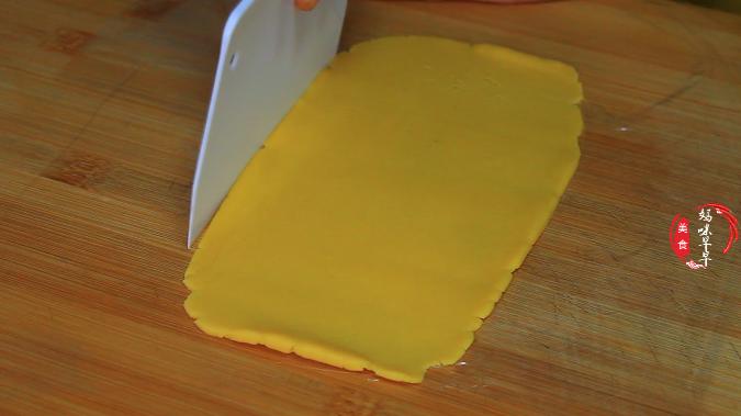 一碗面粉一个鸡蛋做出桃酥,一碗面粉一碗花生做桃酥