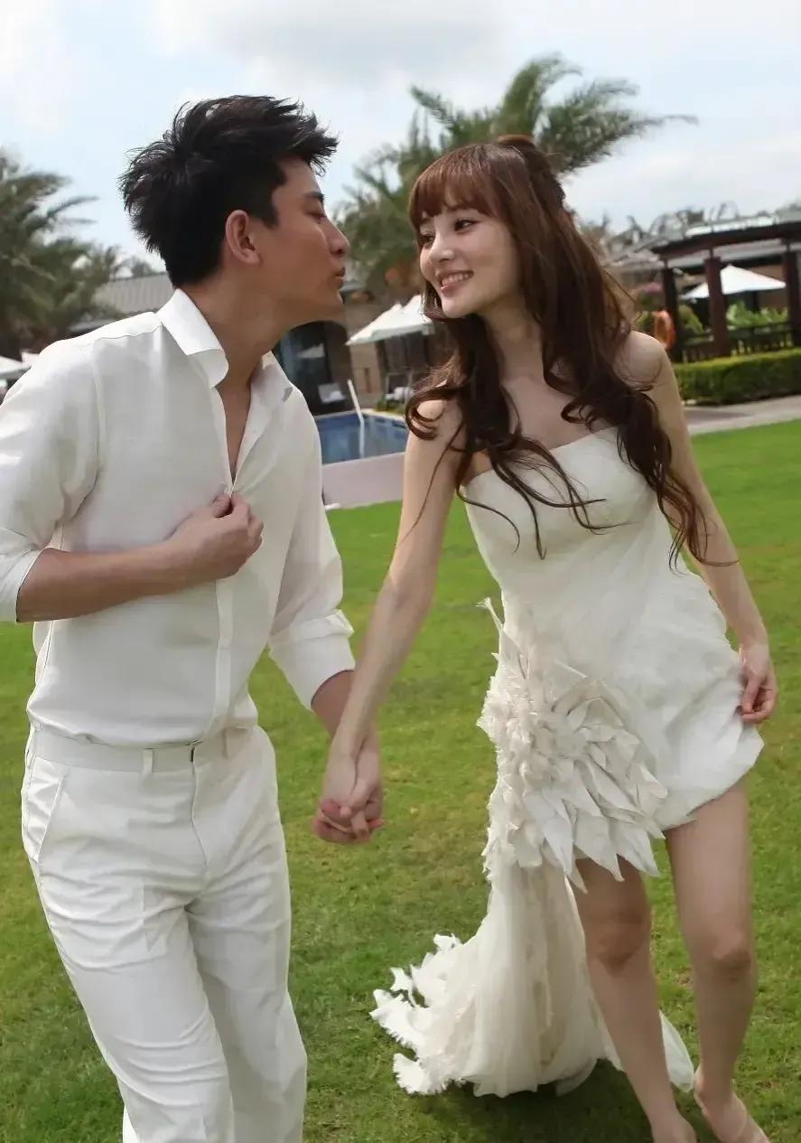 李小璐和贾乃亮婚纱照,李小璐贾乃亮婚纱照文案