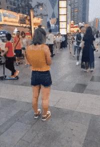 第一次跟女朋友见面送什么小礼物,第一次和女生约会她送我礼物