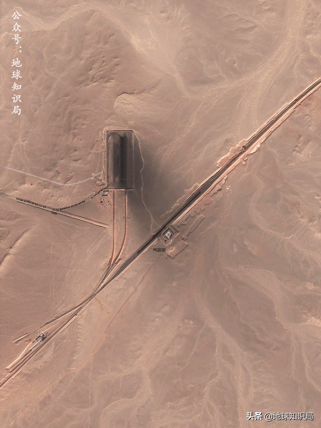 基建狂魔征战沙漠视频,基建狂魔征服沙漠