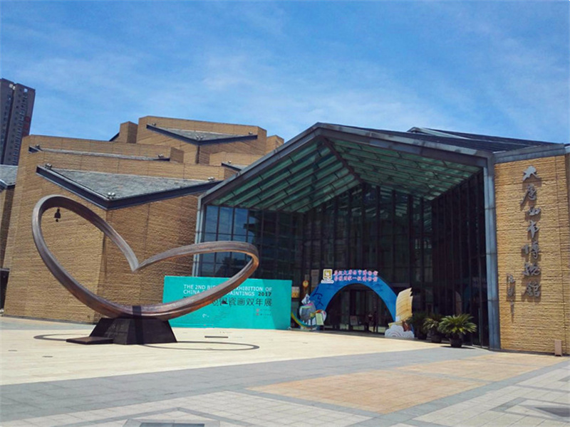 西安莲湖区20个旅游景点，3个是公园，其他17个历史底蕴丰厚