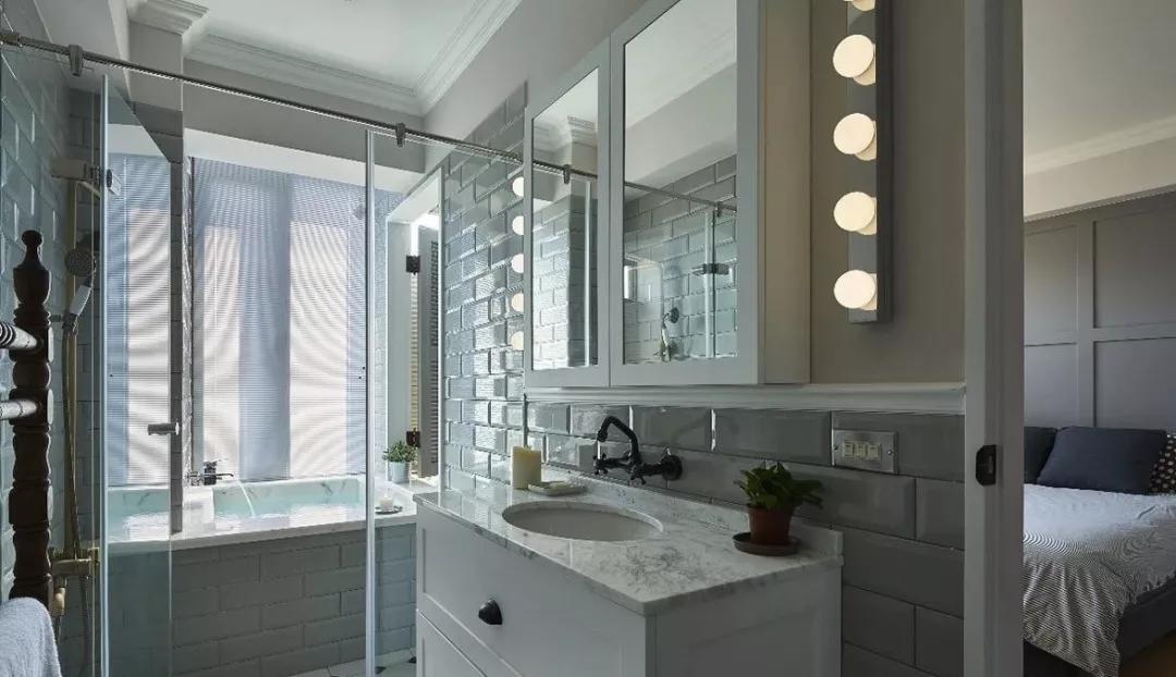 洗手台镜子装在哪好,洗手台上不装镜子