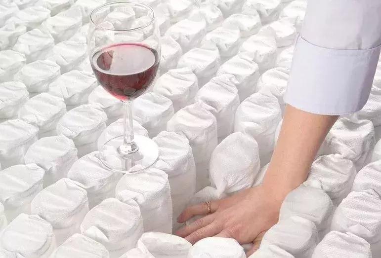 床垫怎么选才是最好的,哪个牌子床垫睡得最舒服