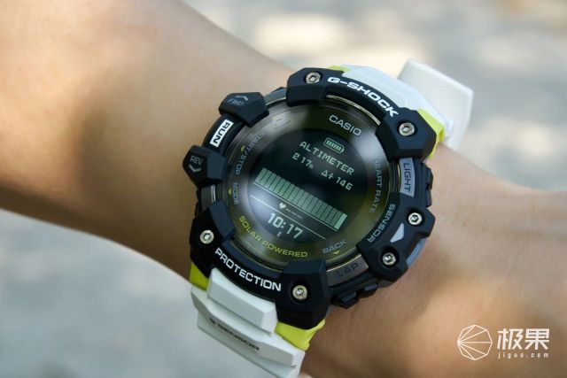 戴上它驾驭运动？心率时间一目了然，突破自己竟如此简单~