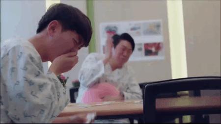 10分钟就脱了？男神很撩，但更帅的是女主