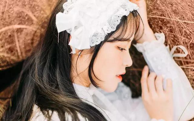 不打扮也漂亮的星座女前十名,长得美各种风格都能驾驭的星座女