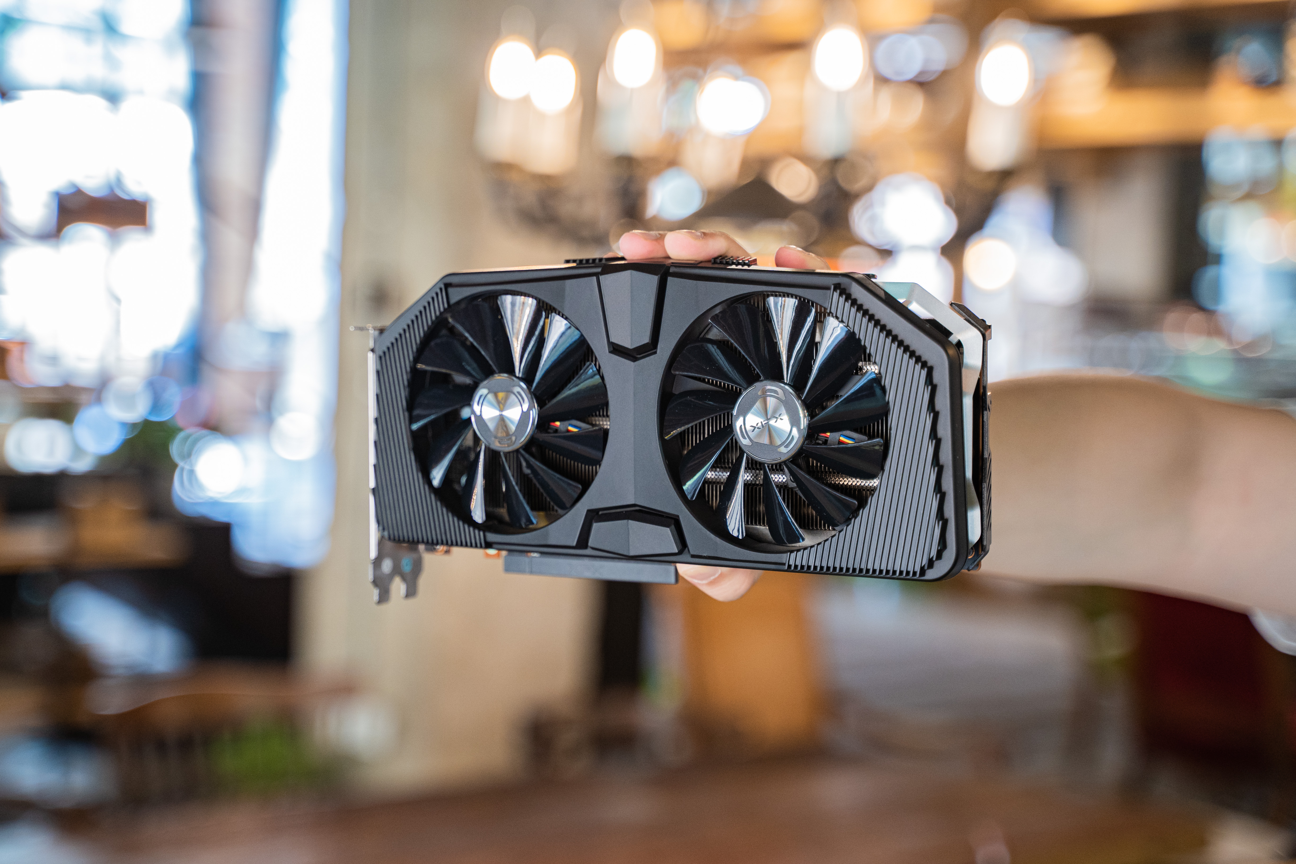 讯景rx5700战狼版相当于什么显卡,讯景rx580黑狼版相当于什么显卡