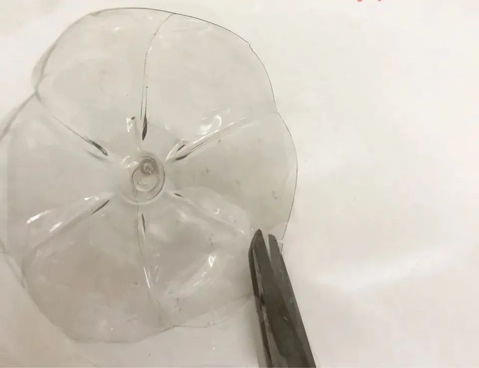 变废为宝简单又漂亮塑料瓶图文,100个废弃塑料瓶变废为宝的方法