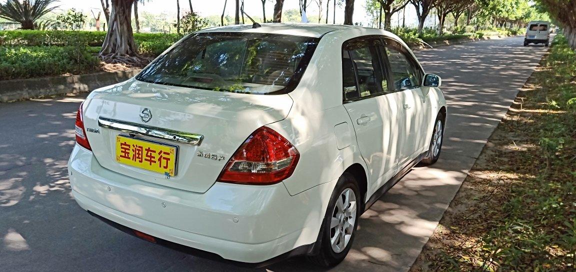 新款六座日产骊威,2020款日产骊威内饰图片