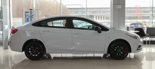 雪佛兰车长超过五米的轿车有哪些,雪佛兰两厢车13款