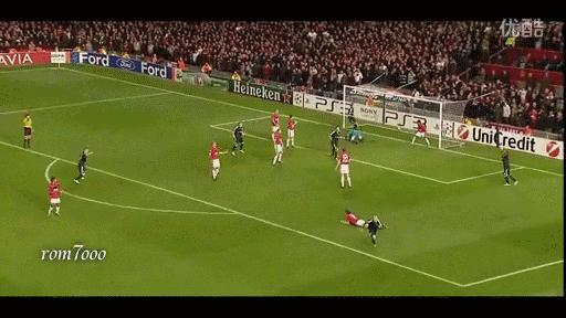 足球历史上谁惹到过梅西和c罗,足坛名帅评价梅西和c罗