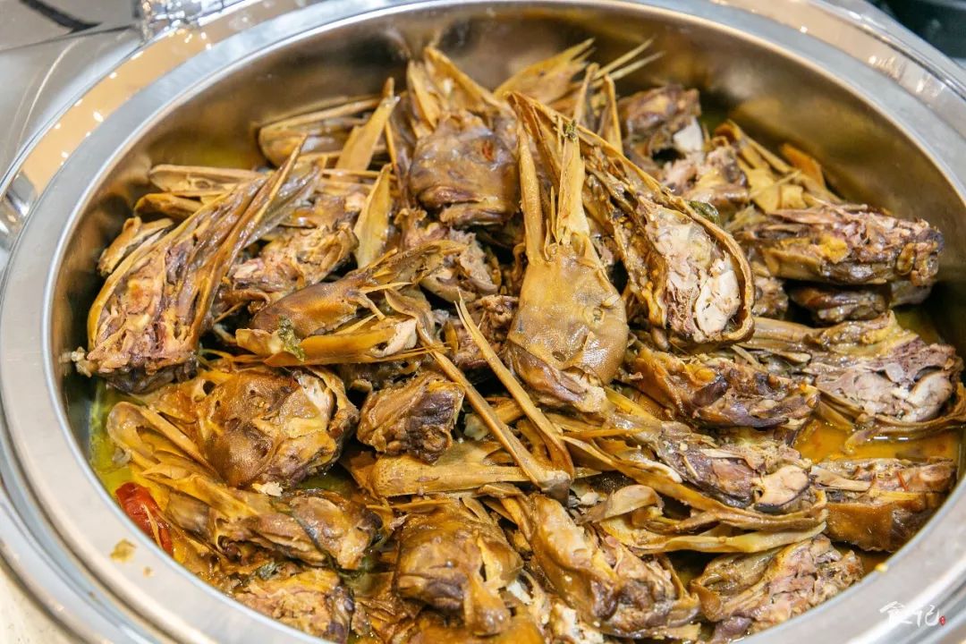 自助毛肚火锅不限量套路,天天排队的火锅