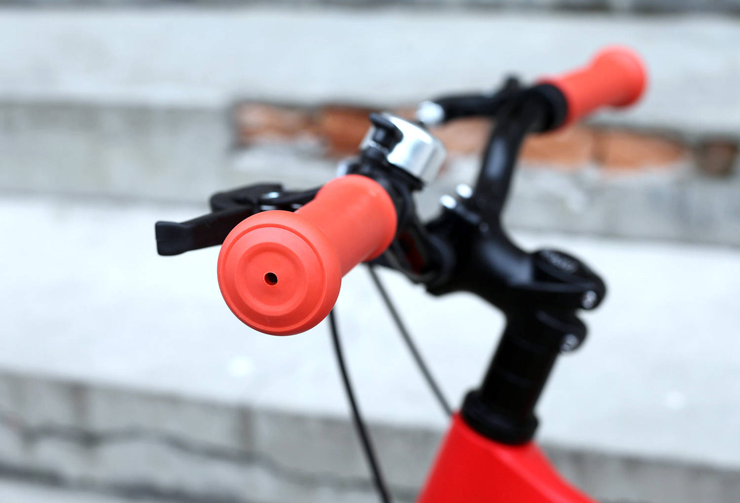 柒小佰自行车测评,六岁初学者自行车