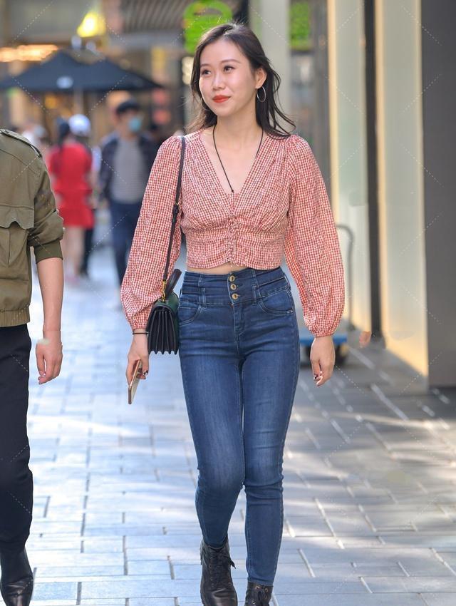 曼妙瑜伽裤穿搭图片,精致的瑜伽裤装扮