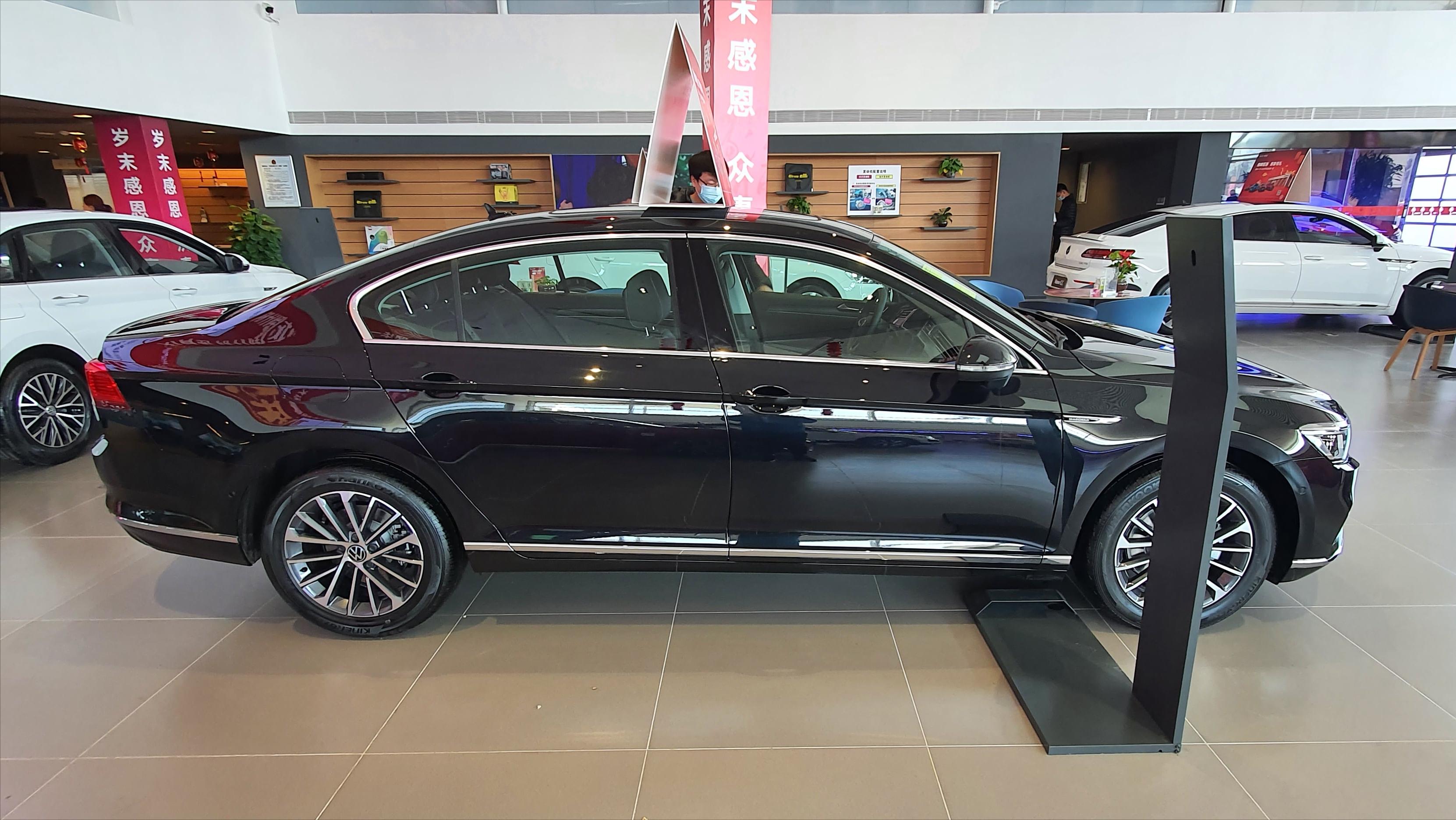 顶配速腾和低配迈腾怎么选,预算17万买二手车推荐