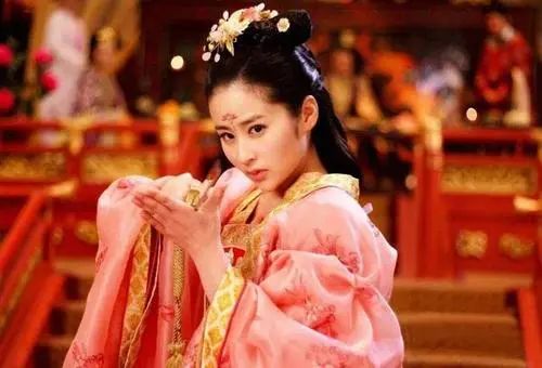 李显历史上真实评价,李显因为什么事死的