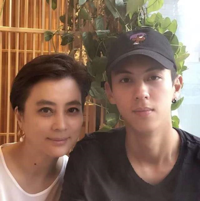 娱乐圈中哪几位女明星是桃花眼,十大桃花眼女星有哪些