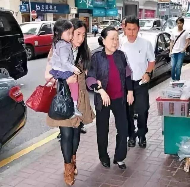 李嘉欣刘銮雄甘比,刘銮雄与李嘉欣关系