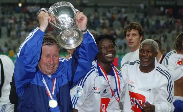 历届欧足联主席奖（欧足联终身成就奖）获得者