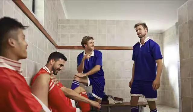 黄哥侃足球,黄哥谈球